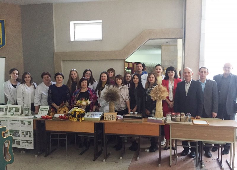 Дружній колектив хіміко-біологічного факультету на Гостинах в ТНПУ